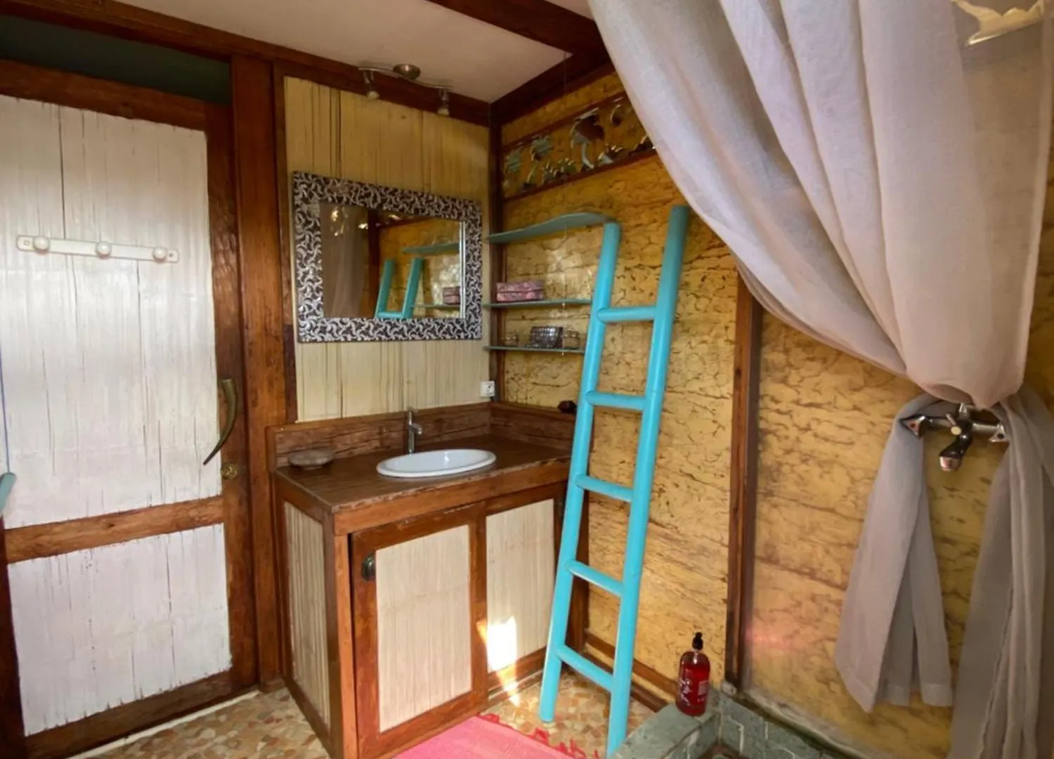 Maharepa  Fare Teak Avec Palapa Et Piscine Partagee 빌라